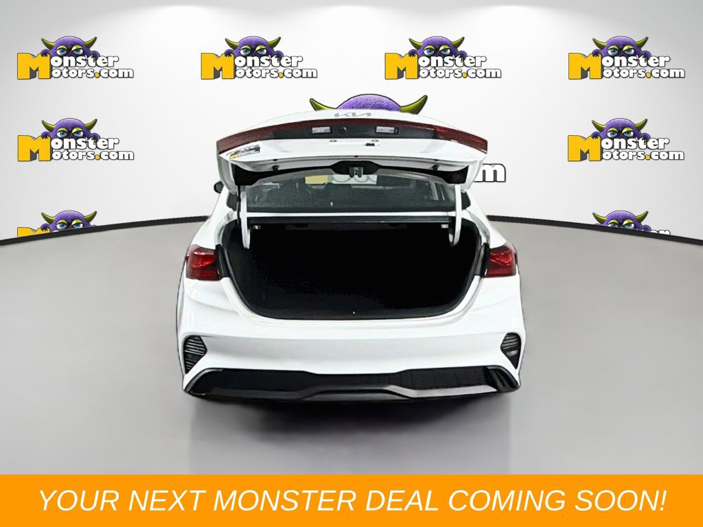 Used 2022 Kia Forte LXS FWD image 25