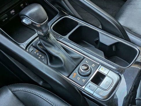 Certified 2023 Kia Telluride S w/ S Sunroof Package AWD/4WD image 17