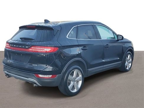 Used 2017 Lincoln MKC Premiere image 4