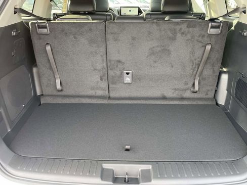 New 2025 Toyota Highlander Platinum image 47