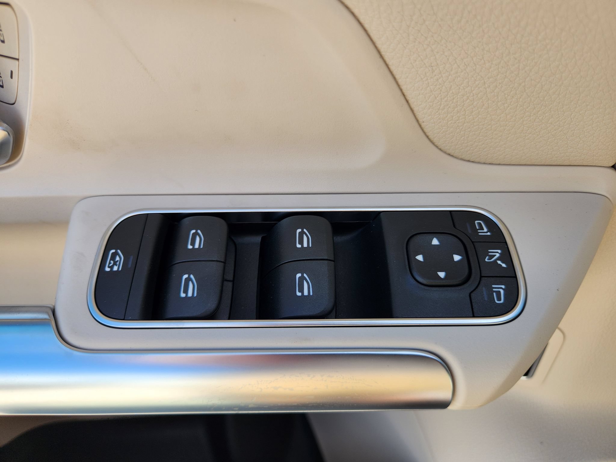 New 2026 Mercedes-Benz GLA 250 4MATIC image 17