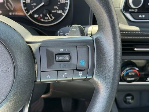 Certified 2024 Nissan Rogue SV FWD image 16