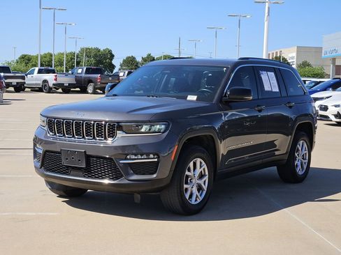 Used 2022 Jeep Grand Cherokee Limited AWD/4WD image 4