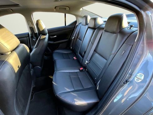 Used 2025 Nissan Sentra SR w/ SR Premium Package image 22