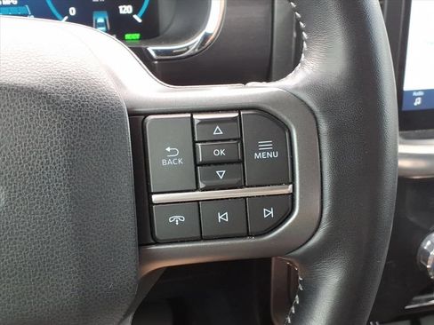 Used 2022 Ford F150 Lariat w/ Equipment Group 502A High AWD/4WD image 13