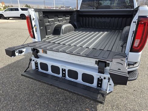 New 2026 GMC Sierra 1500 Denali w/ Denali Reserve Package image 9