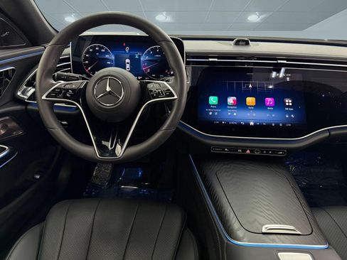 Used 2025 Mercedes-Benz E 450 4MATIC Sedan image 28