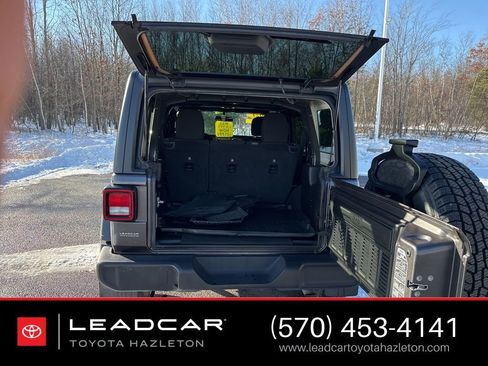 Used 2021 Jeep Wrangler Unlimited Sport image 12