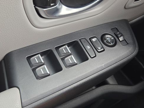 Certified 2025 Honda Pilot EX-L image 30