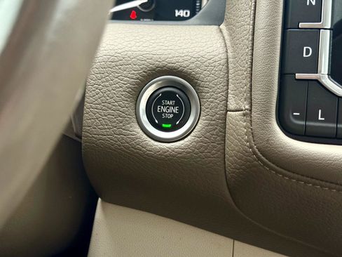 Used 2021 GMC Yukon Denali w/ LPO, Illumination Package AWD/4WD image 29