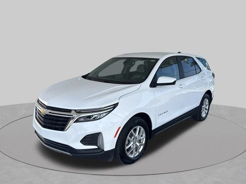 Used 2024 Chevrolet Equinox LT FWD image 18