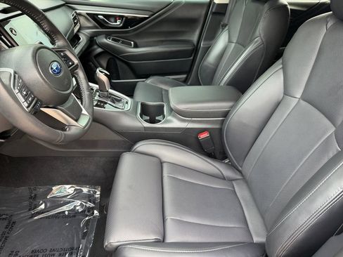 Certified 2025 Subaru Outback Limited AWD/4WD image 10