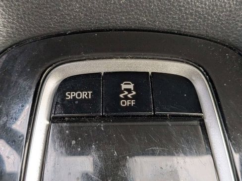 Used 2022 Toyota Corolla SE image 26