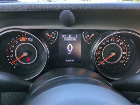 Used 2021 Jeep Wrangler Sport image 30