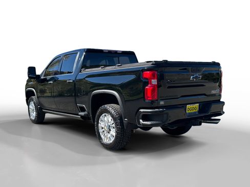 Used 2022 Chevrolet Silverado 2500 High Country w/ LPO, Dark Essentials Package image 3