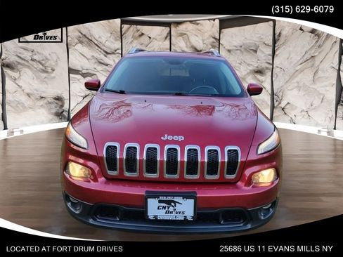 Used 2016 Jeep Cherokee Latitude w/ Comfort/Convenience Group AWD/4WD image 2