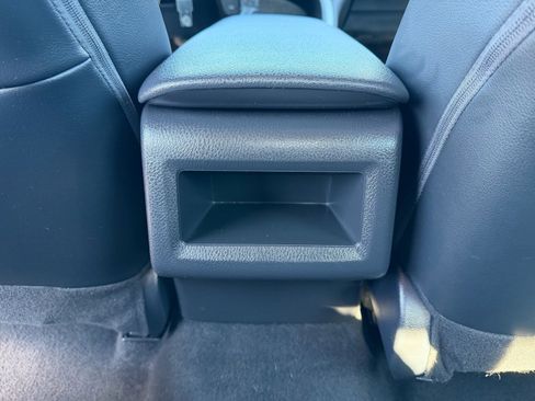 Used 2022 Toyota Camry SE image 17