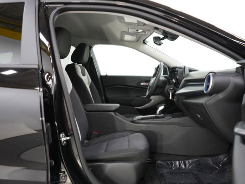 Used 2024 Chevrolet Trax LS w/ Driver Confidence Package image 10