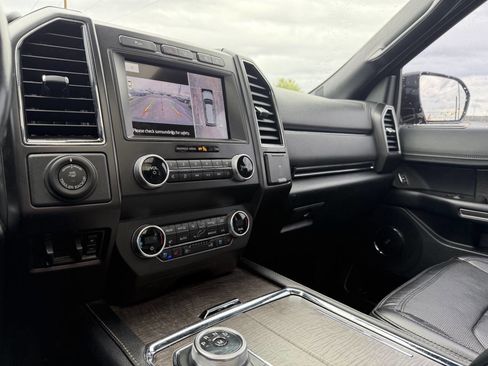 Used 2021 Ford Expedition Limited image 25