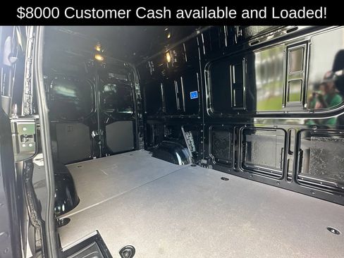 Used 2025 Mercedes-Benz Sprinter 2500 image 18