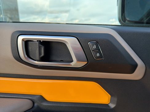 Used 2021 Ford Bronco Wildtrak image 41