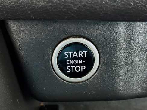 Used 2023 Nissan Rogue SV image 21