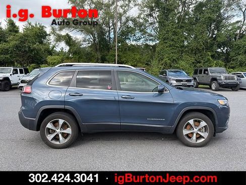 Used 2020 Jeep Cherokee Limited w/ Trailer Tow Group AWD/4WD image 2
