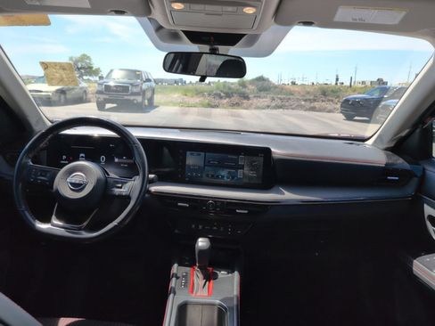 Used 2025 Nissan Kicks SR AWD/4WD image 6