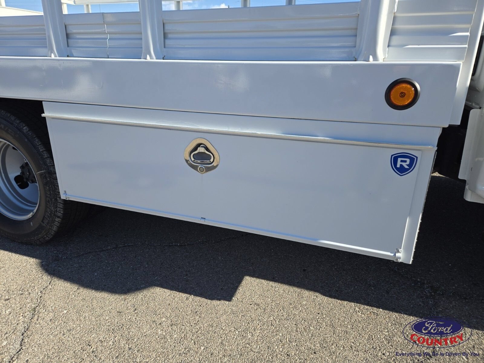 New 2025 Ford F350 XL w/ XL Chrome Package RWD image 10