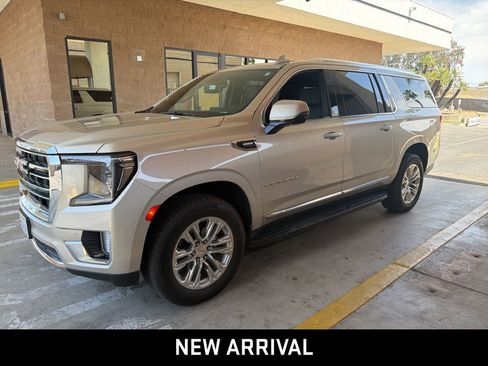 Certified 2021 GMC Yukon XL SLT w/ Rear Media and Nav Package RWD image 1