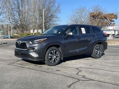 Used 2024 Toyota Highlander XLE