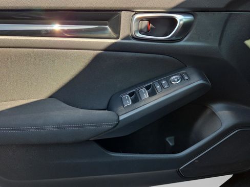 Used 2025 Honda Civic Sport image 34