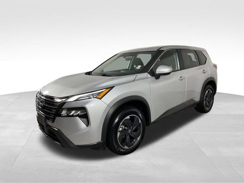 Used 2025 Nissan Rogue SV FWD image 4