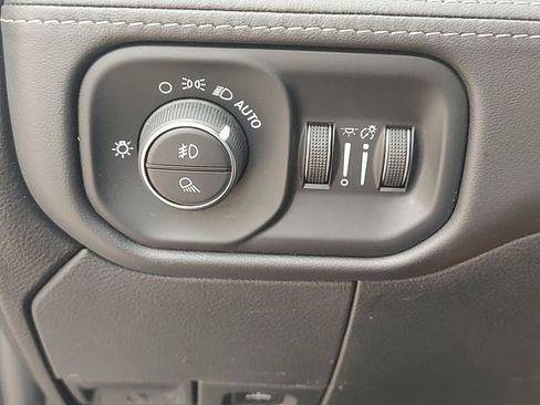 Used 2022 RAM 2500 Limited AWD/4WD image 25