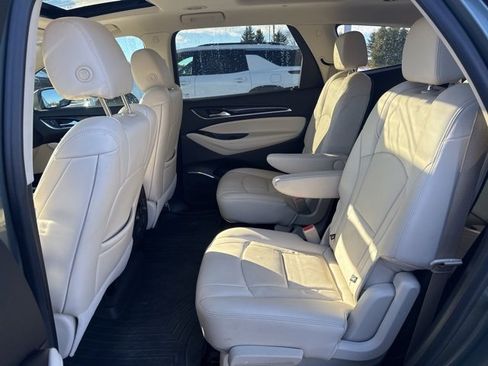 Used 2023 Buick Enclave Premium image 18
