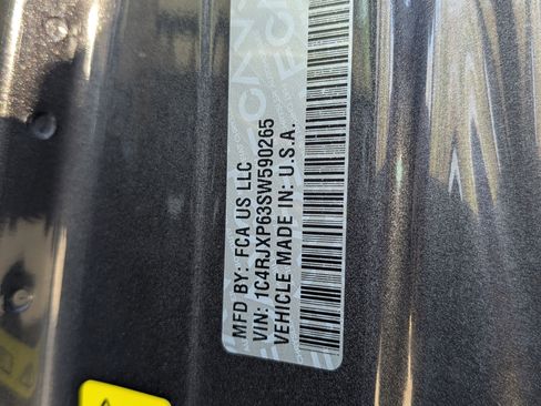 Used 2025 Jeep Wrangler Backcountry image 38