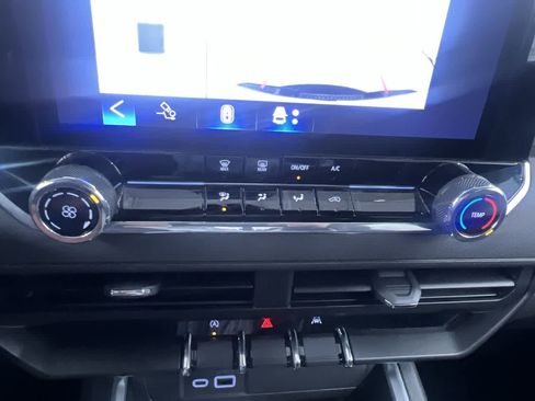 Used 2024 Chevrolet Colorado Trail Boss w/ Technology Package image 27