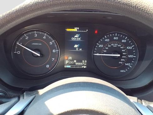 Used 2021 Subaru Crosstrek 2.0i AWD/4WD image 6