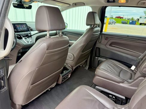 Used 2018 Honda Odyssey Touring image 14