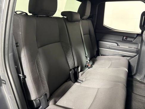 Certified 2024 Toyota Tacoma SR5 AWD/4WD image 18