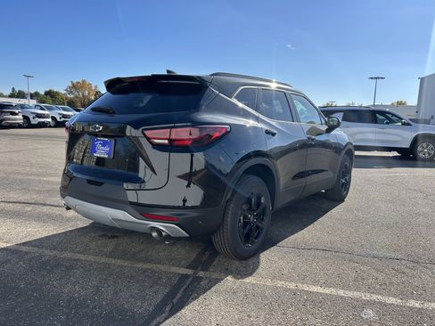 New 2025 Chevrolet Blazer LT w/ Midnight/Sport Edition image 3