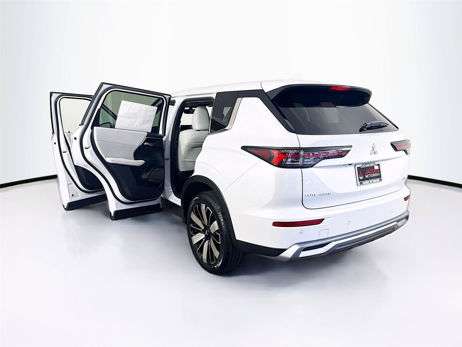 New 2026 Mitsubishi Outlander SE FWD image 33