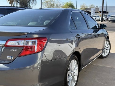 Used 2014 Toyota Camry XLE w/ Leather Package FWD image 4
