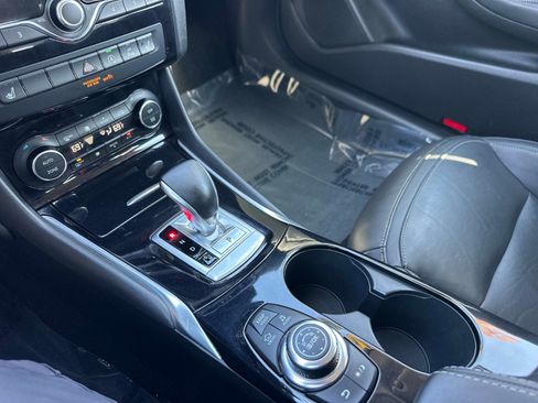 Used 2017 INFINITI QX30 Premium w/ Navigation Package image 23