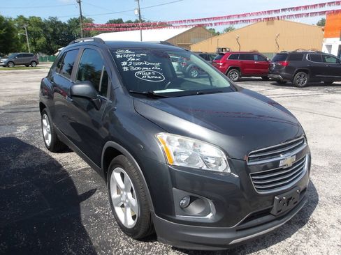 Used 2016 Chevrolet Trax LTZ w/ LPO, Cargo Package FWD image 2