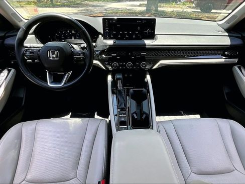 Used 2024 Honda Accord Touring image 7