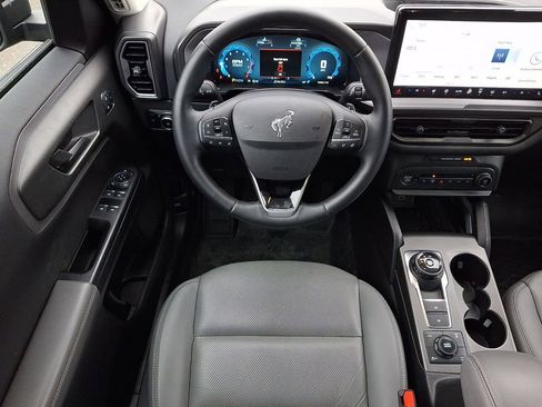 Used 2025 Ford Bronco Sport Badlands image 12