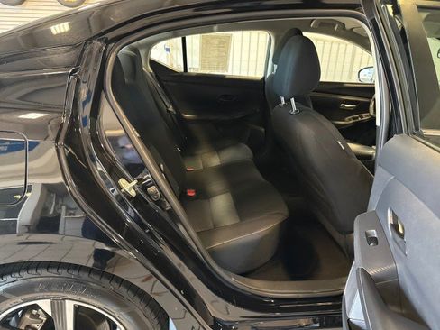 Used 2025 Nissan Sentra SV FWD image 27