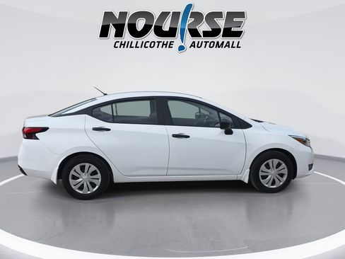 Used 2025 Nissan Versa S w/ Trunk Package FWD image 9