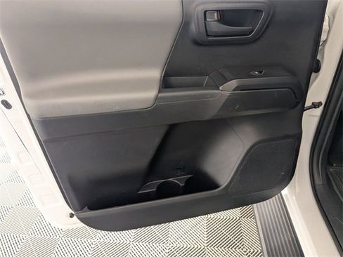 Used 2018 Toyota Tacoma SR w/ SR Convenience Package image 25